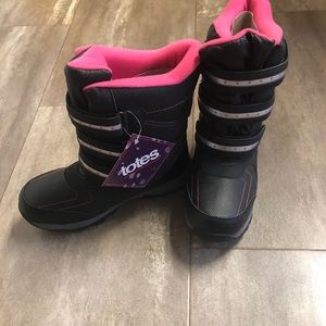 Totes size 12 snow boots